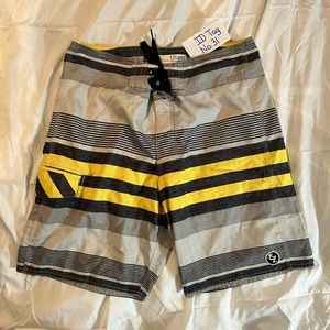 Ezekiel board shorts sz32